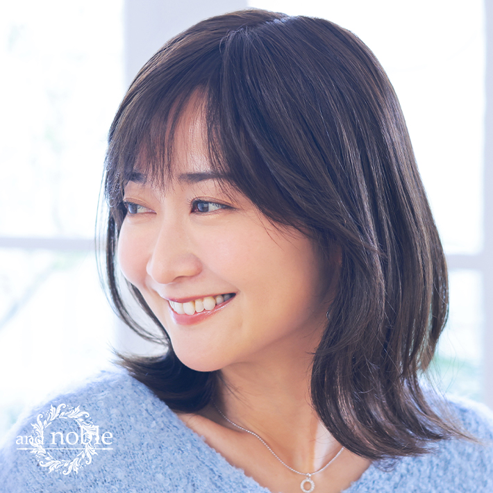 医療用ウィッグ・アンドノーブル/こめかみまで届くワイドなスキン